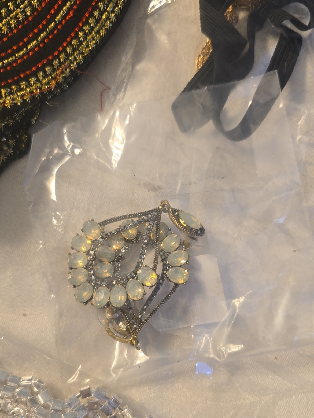 Over 20 Necklace Bundle, Mixed Colors & Designs, Beaded, Chains, Charms New - Picture 11 of 14